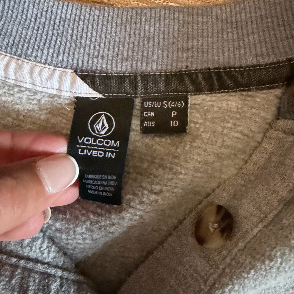 Volcom Relaxed Henley Pullover Top - Picture 3 of 3